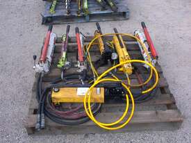 Porta power pumps and hoses - picture0' - Click to enlarge