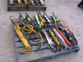 Porta power pumps and hoses - picture2' - Click to enlarge