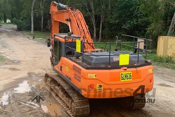 2017 Doosan DX340LC 34 Ton Excavator