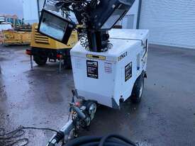 JCB LT9 Mobile Lighting Tower - picture2' - Click to enlarge