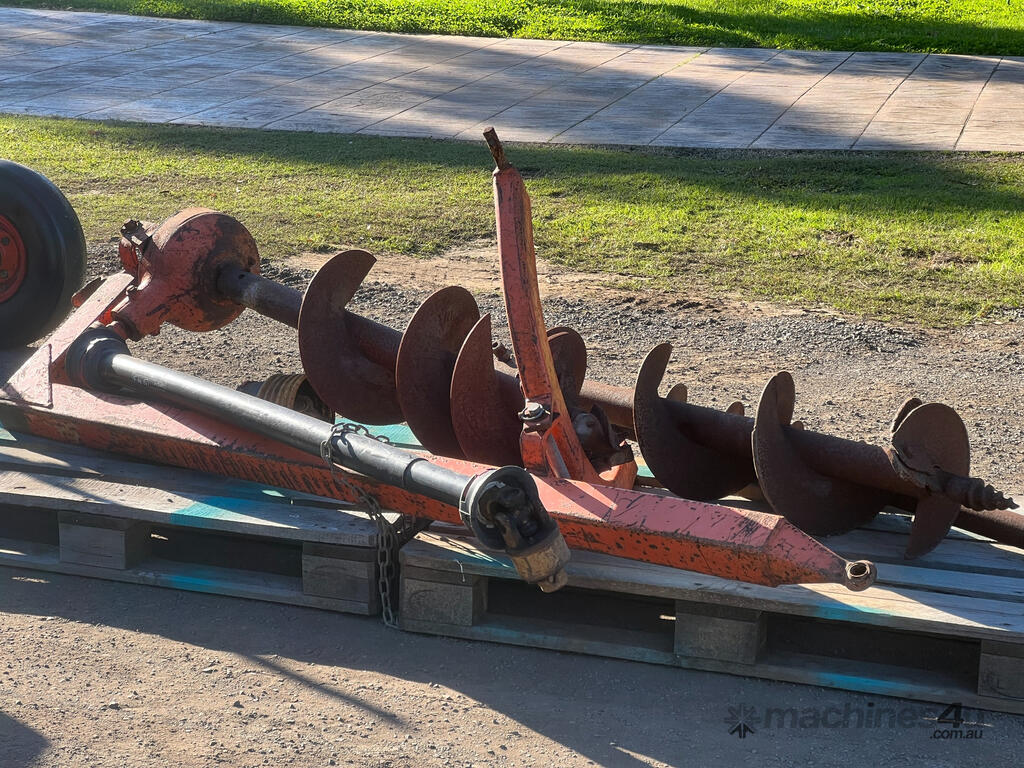 Used Gallagher Gallagher AUGER DRIVE amp 150mm 2X 300mm AUGERS Auger