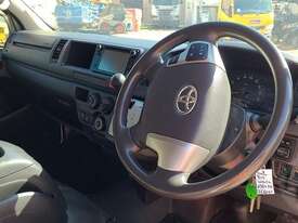 Toyota Hiace KDH - picture1' - Click to enlarge