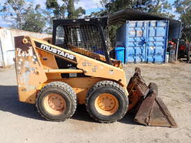 Mustang skid steer loader 2050 - picture0' - Click to enlarge