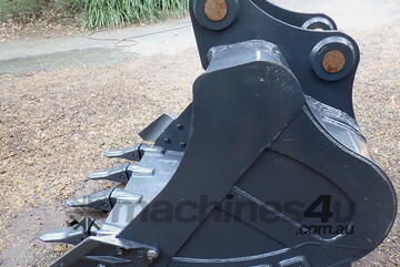   15-32 ton (80mm pin) 1200mm Warrior Heavy Duty Excavator GP Digging Bucket