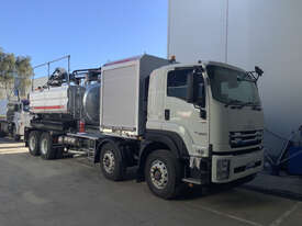 STG GLOBAL - Isuzu FYJ 300-350 Vacuum Tanker Truck - picture1' - Click to enlarge