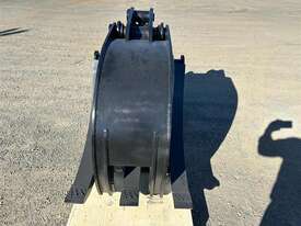 SINGLE RAM HYDRAULIC GRAPPLE ATTACHMENT - picture0' - Click to enlarge