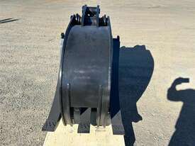 Single Ram Hydraulic Grapple Attachment - picture0' - Click to enlarge