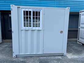 Unused 8FT Storage Container - picture0' - Click to enlarge