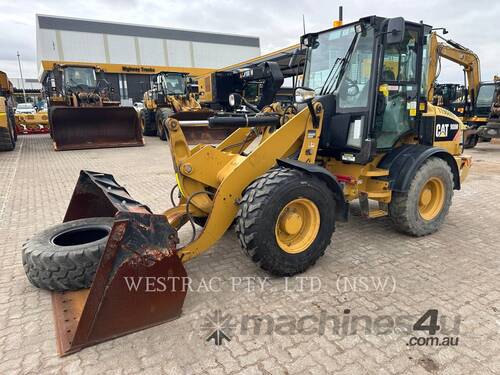 CAT 908M Wheel Loaders integrated Toolcarriers