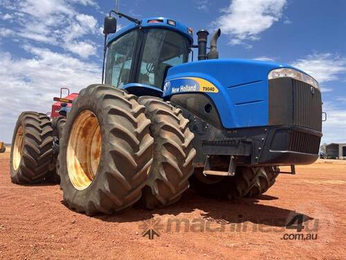 New Holland T9040 4WD Cab