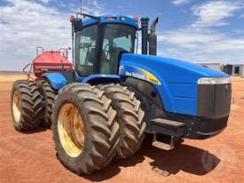 New Holland T9040 4WD Cab - picture0' - Click to enlarge