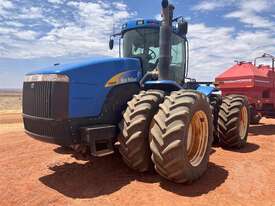 New Holland T9040 4WD Cab - picture2' - Click to enlarge