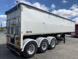 2017 Rhino Triaxle B Double Triple Lead - picture1' - Click to enlarge