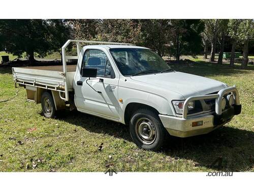 2003 TOYOTA HILUX SINGLE CAB WORKMATE