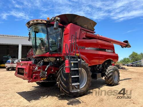 2016 CASE IH 7140 COMBINE HARVESTER