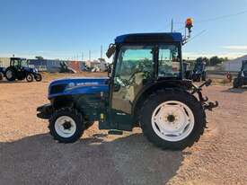 2023 New Holland T4.85v 4WD Tractor - picture2' - Click to enlarge