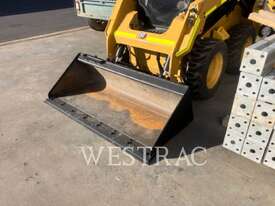 CAT 242D3LRC Skid Steer Loaders - picture0' - Click to enlarge