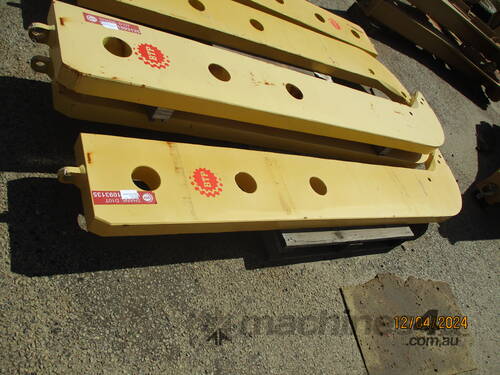 caption 109-3135 - CATERPILLAR D10T, D10T2 AFTERMARKET SHANK ASSY RIPPER