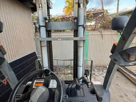 Nissan 5T Forklift - picture0' - Click to enlarge