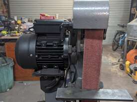 Radius Master Series 2 2x48 belt grinder  - picture0' - Click to enlarge