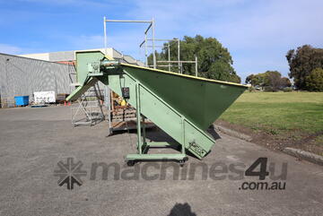 Hopper Incline Elevator Conveyor - 3.5m Long