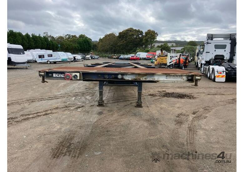 caption 2002 Maxitrans ST3 40ft Tri Axle Skel B Trailer